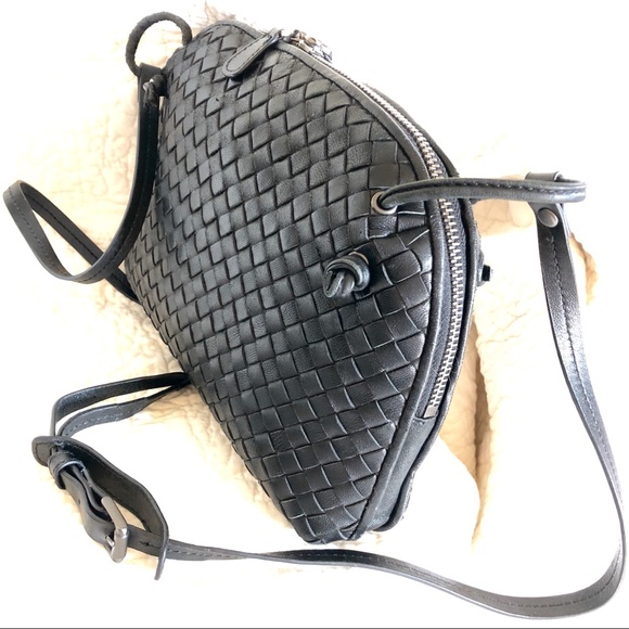 Bottega Veneta Handbags - ❤️BOTTEGA VENETA NERO INTRECCIATO NAPPA NODINI BAG